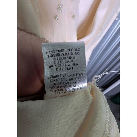 Mable White Pearl Stud/ Swiss Tulle Mini Dress Women's Medium - Picture 7 of 7